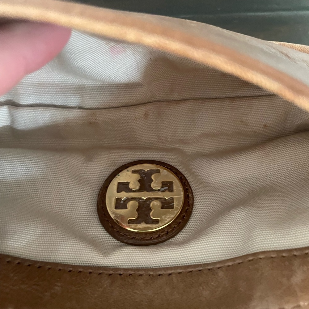 Tory Burch Amanda Clutch - Picture 8 of 9